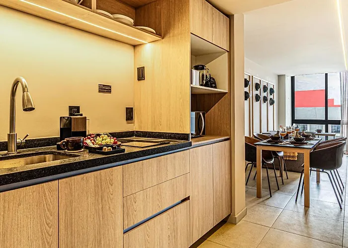Apartahotel Kukun Tonala 121 Roma 4*