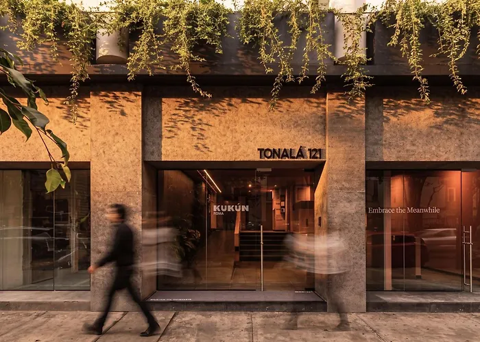 Apartahotel Kukun Tonala 121 Roma 4*