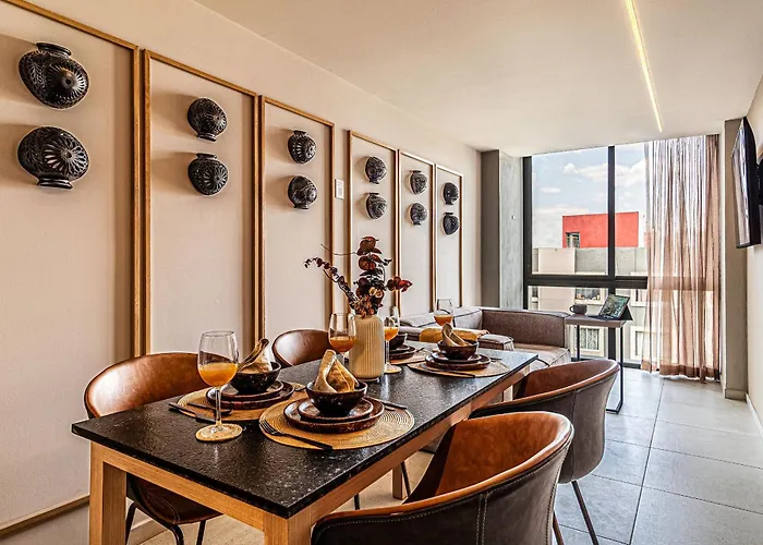 Kukun Tonala 121 Roma Apartahotel 4*