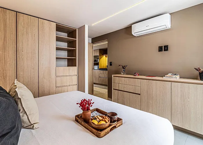 Kukun Tonala 121 Roma Apartahotel