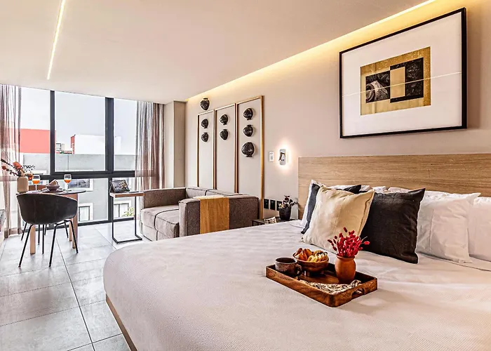 Kukun Tonala 121 Roma Apartahotel 4*