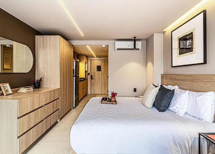 Apartahotel Kukun Tonala 121 Roma 4*